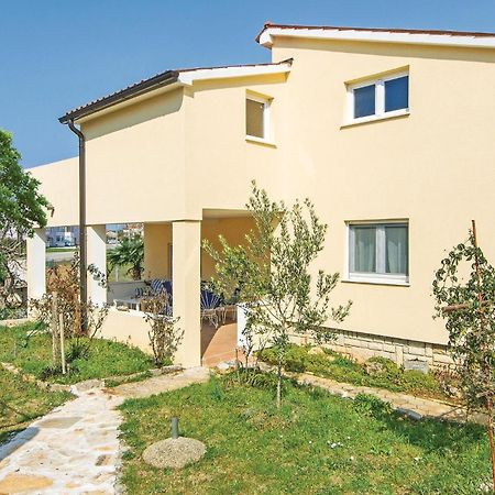 Awesome Apartment In Fazana With Wifi Bagian luar foto