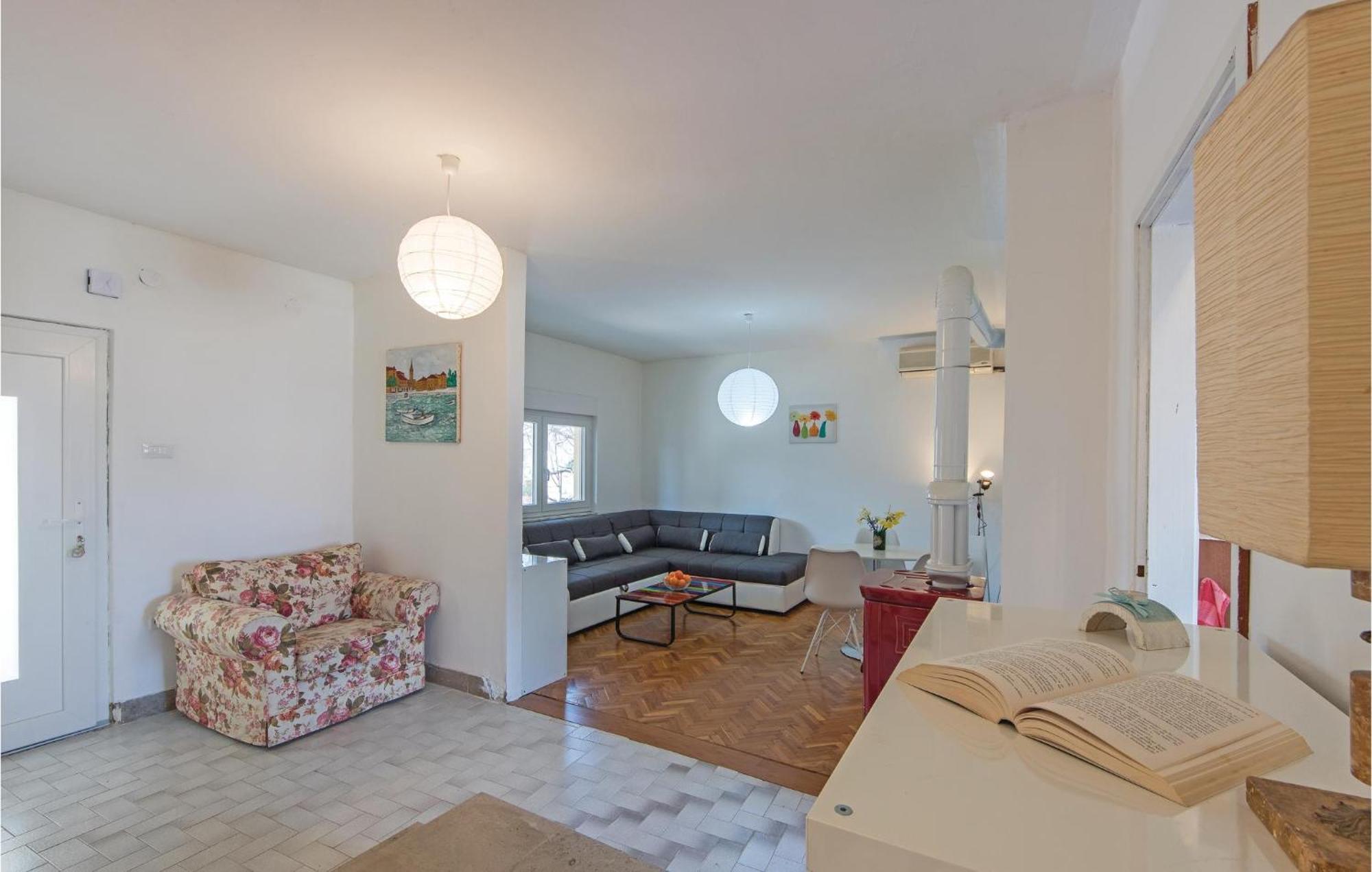 Awesome Apartment In Fazana With Wifi Bagian luar foto