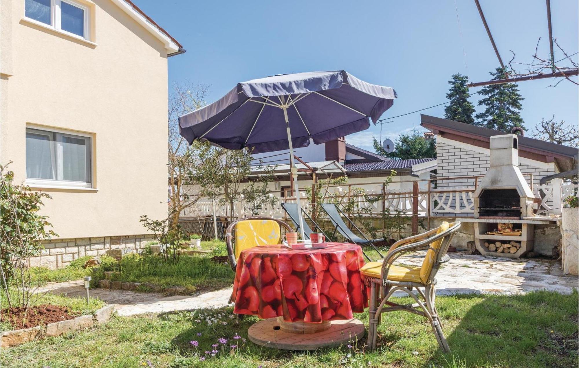Awesome Apartment In Fazana With Wifi Bagian luar foto